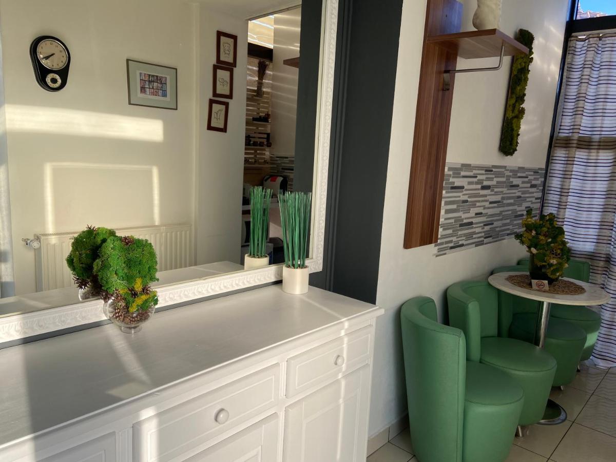 Aqua Apartman ซาตูมาเร ภายนอก รูปภาพ
