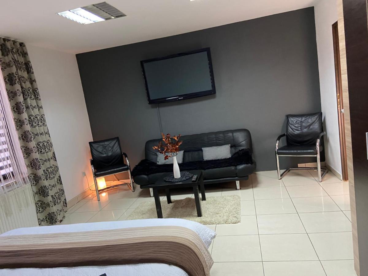 Aqua Apartman ซาตูมาเร ภายนอก รูปภาพ